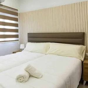 Modern 3-bed In Heart Of Apartamento Torremolinos